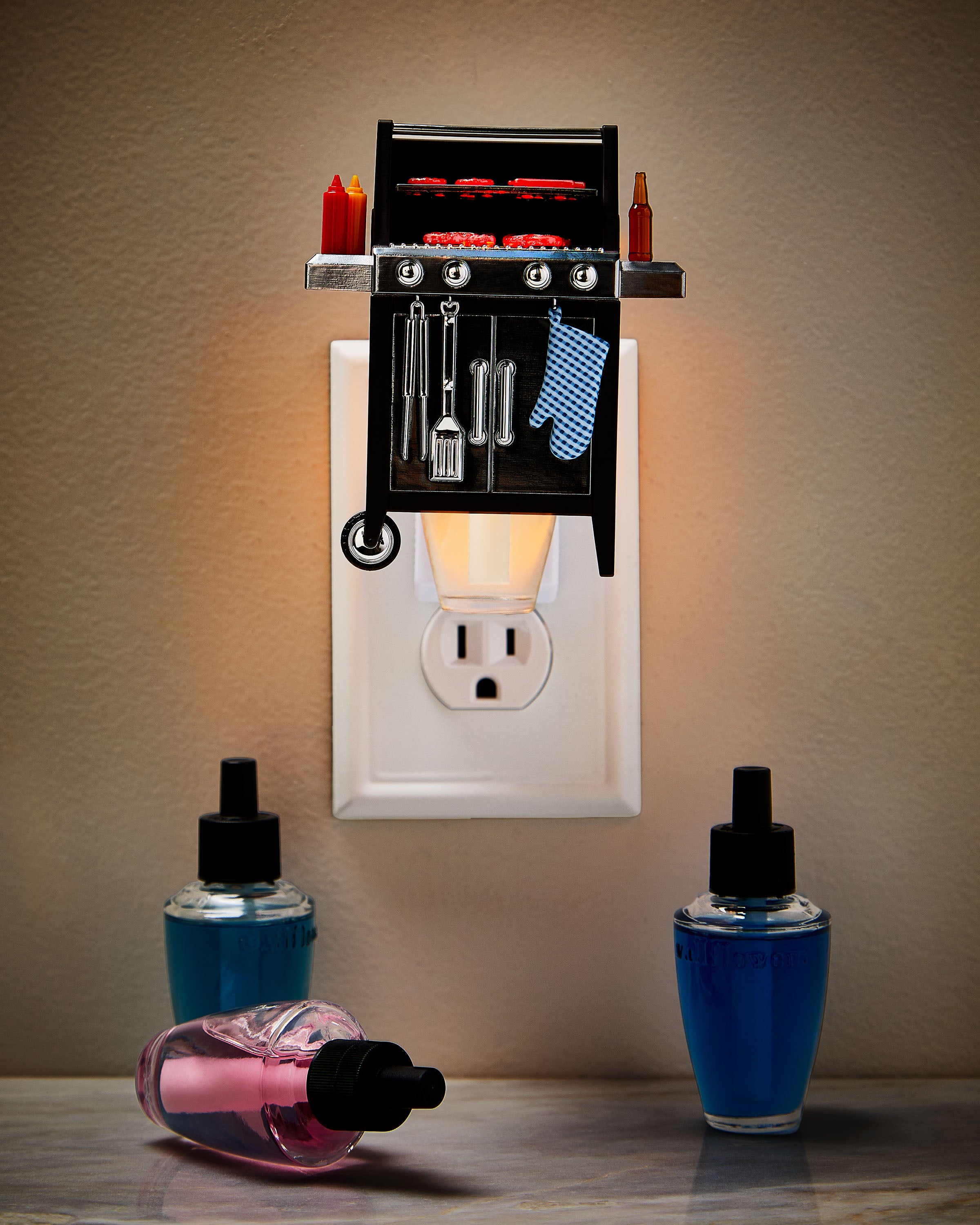 Grill Scent Control Nightlight - Image 4