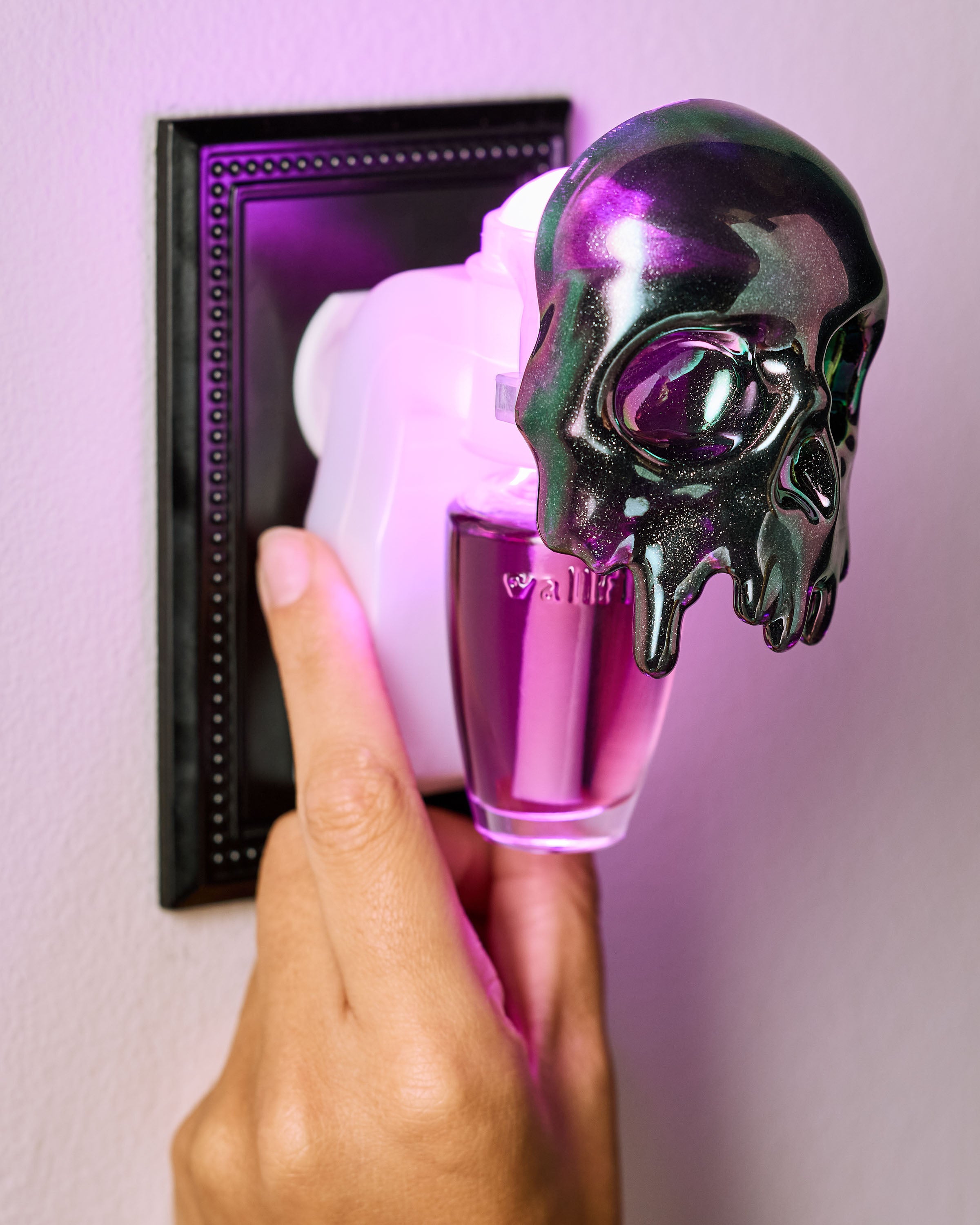 Dripping Skull Nightlight - Image 4