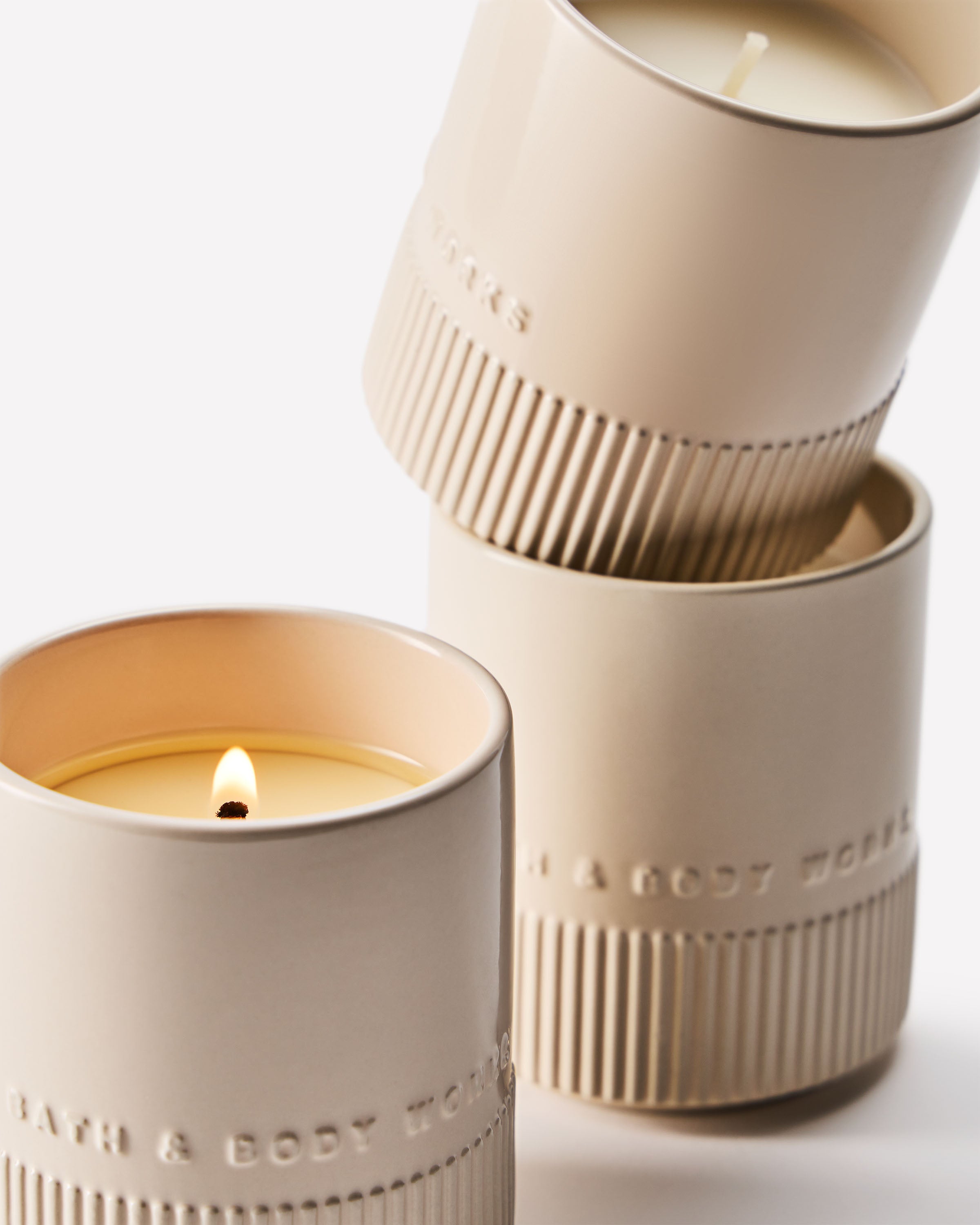 Santal + Amber Single Wick Candle - Image 2
