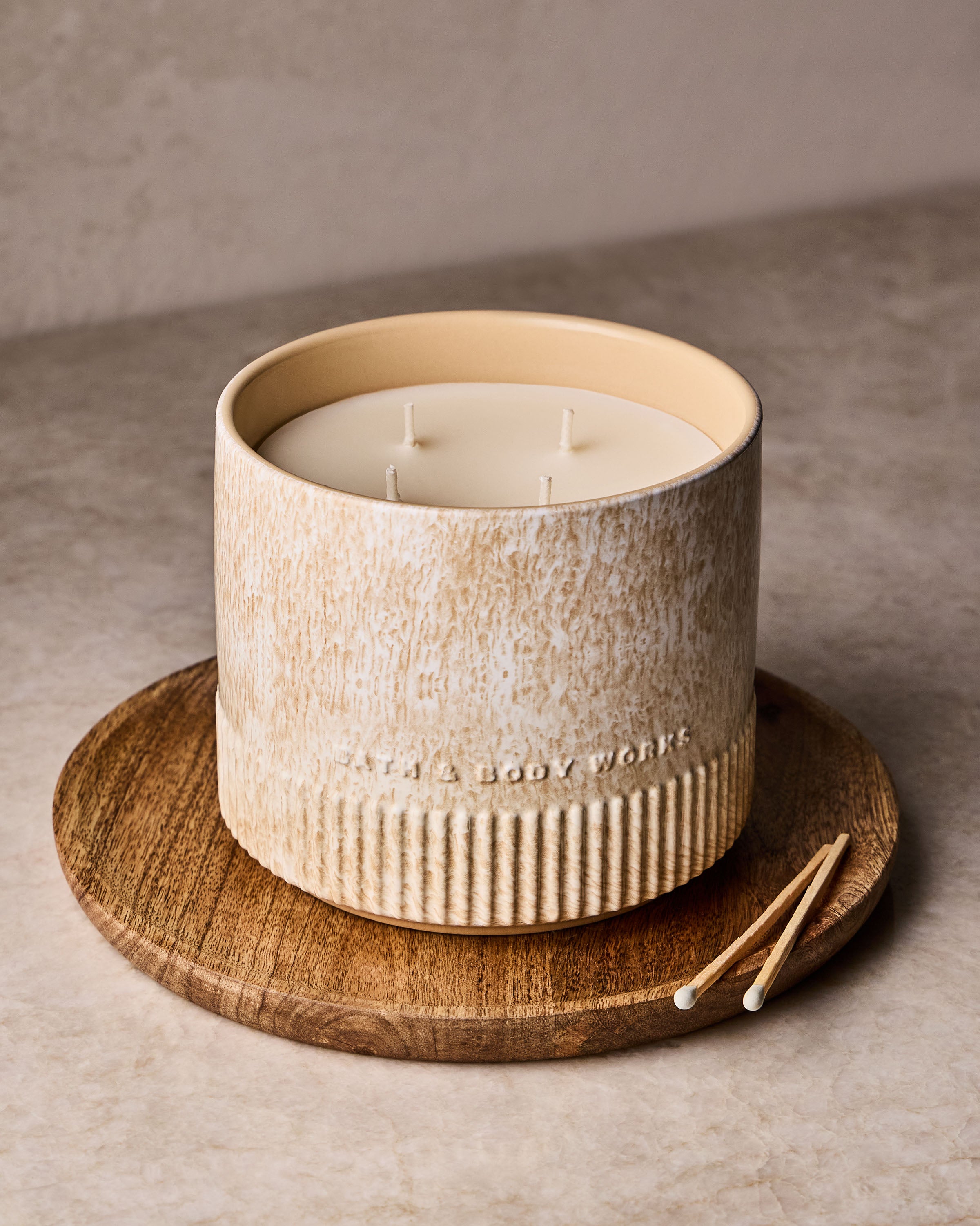 Santal + Amber 4-Wick Candle - Image 4