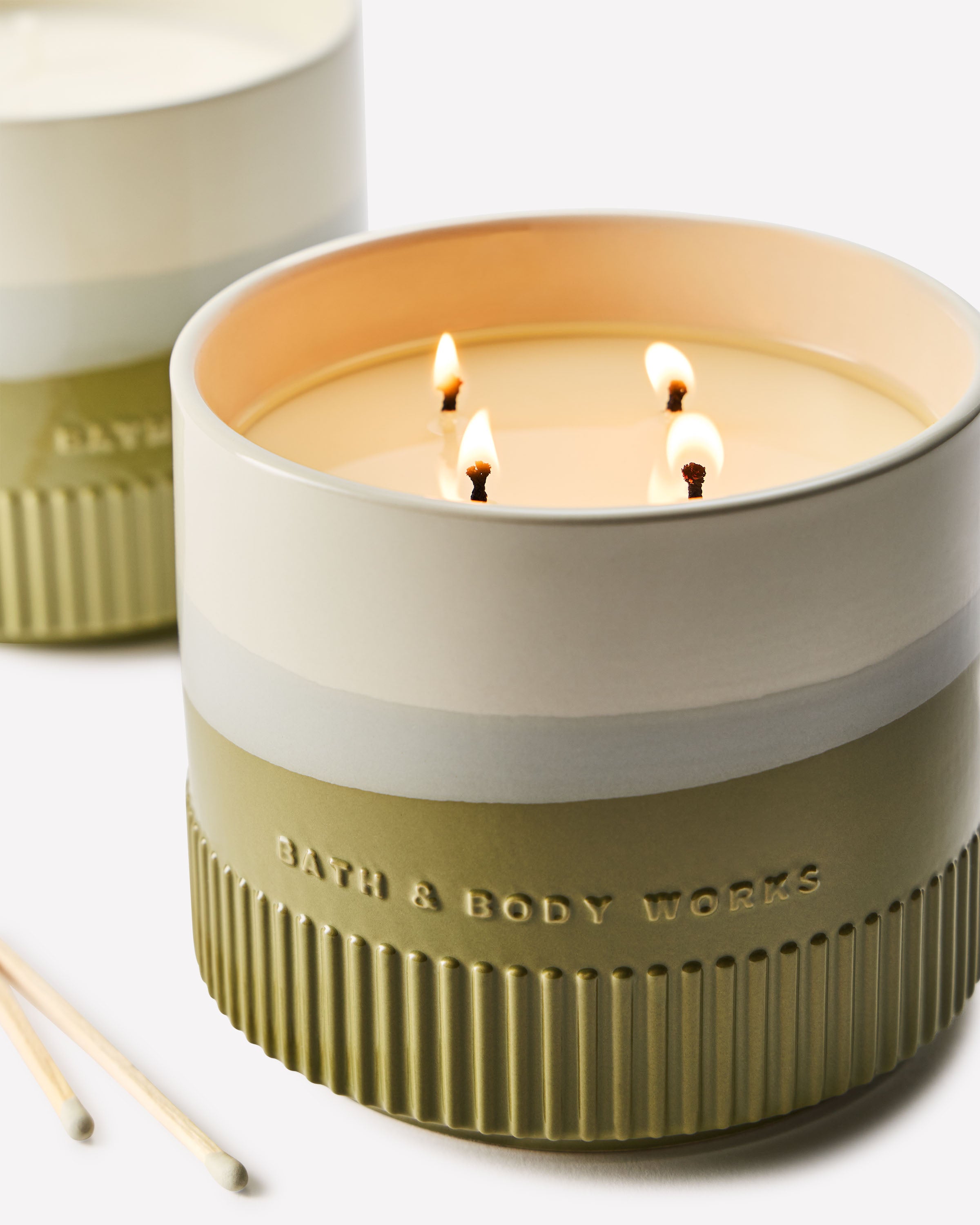 Sea Salt + Musk 4-Wick Candle - Image 2