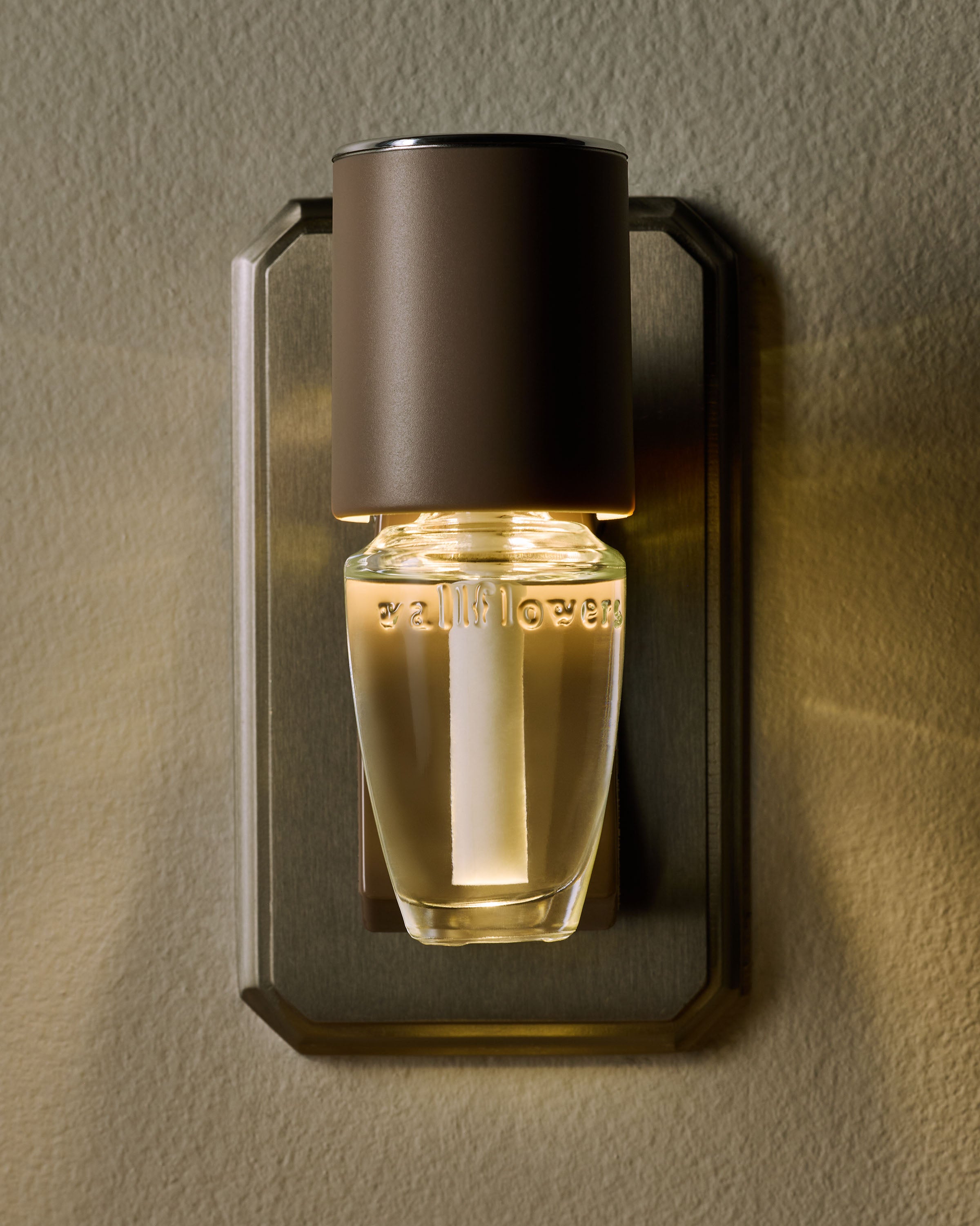 Brown Cylinder Scent Control Nightlight - Image 3