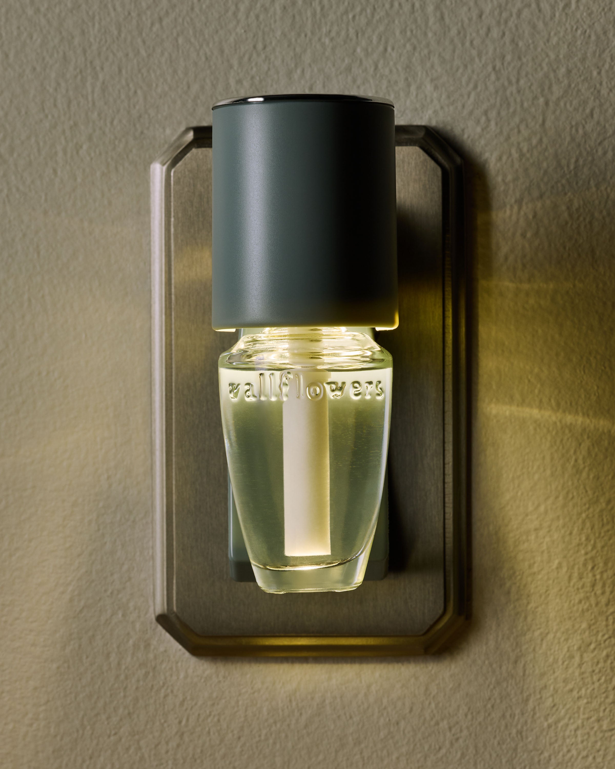 Light Blue Cylinder Scent Control Nightlight - Image 3