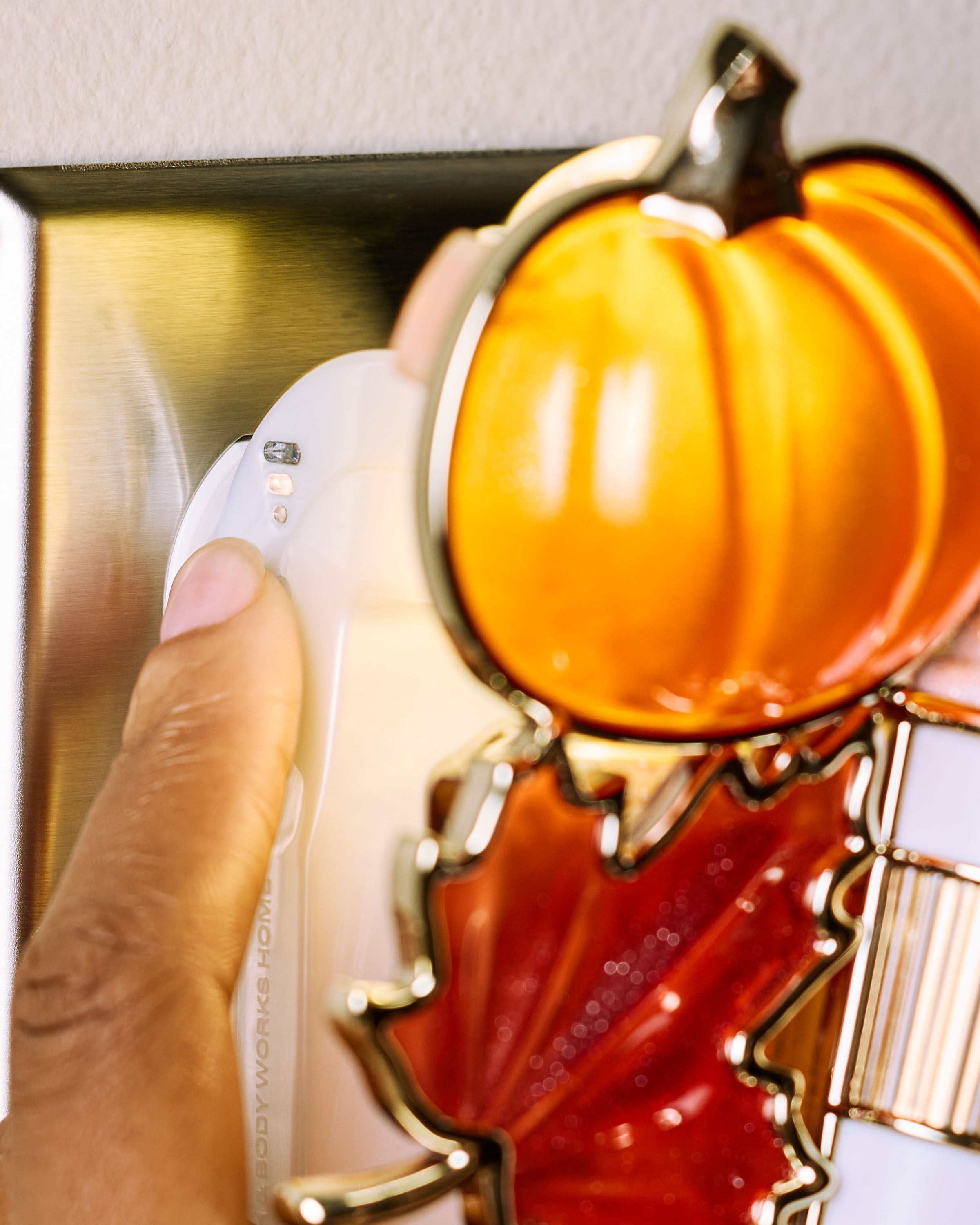 Fall Cluster Scent Control Nightlight - Image 4