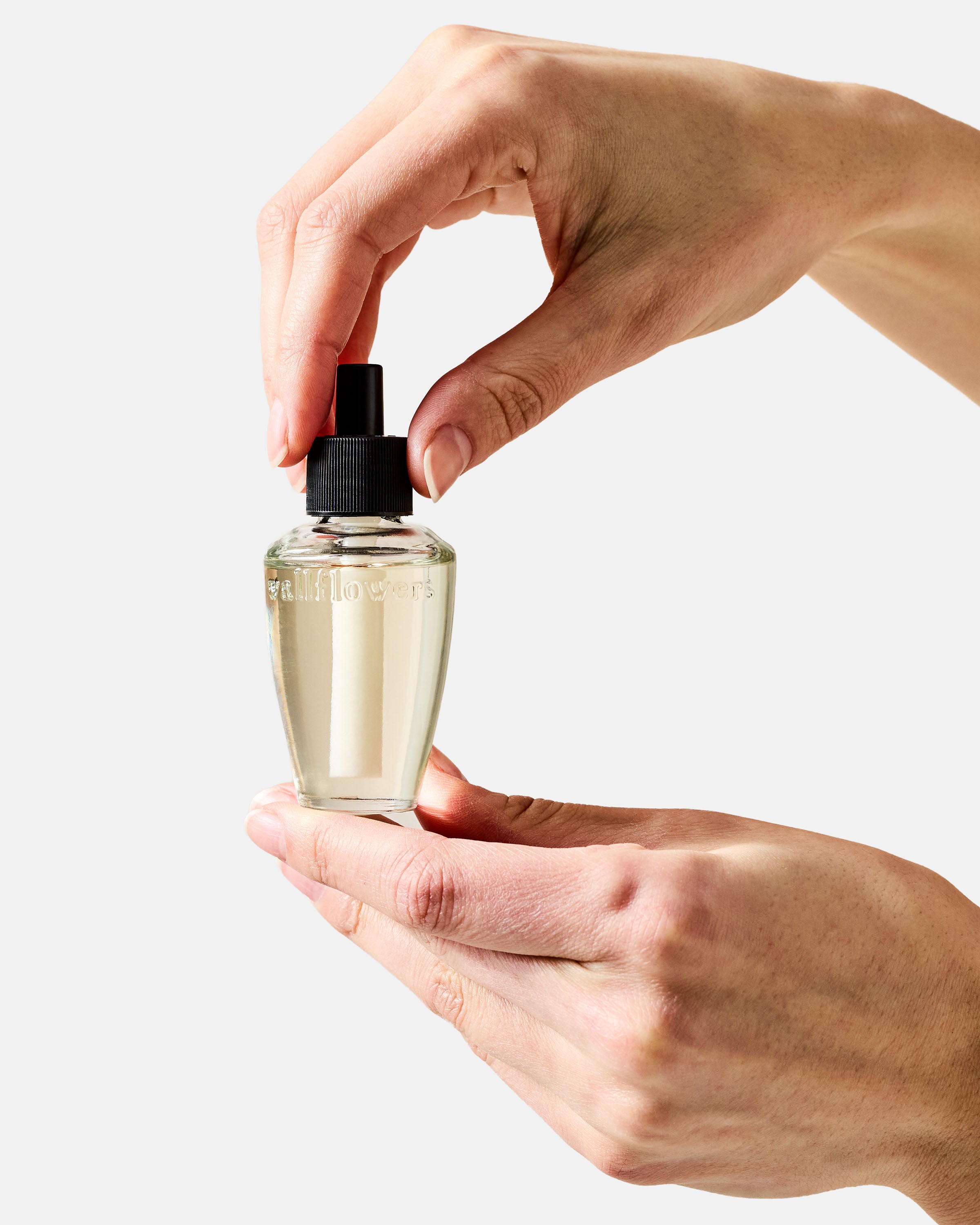 Sea Salt + Musk Wallflowers Fragrance Refill - Image 4